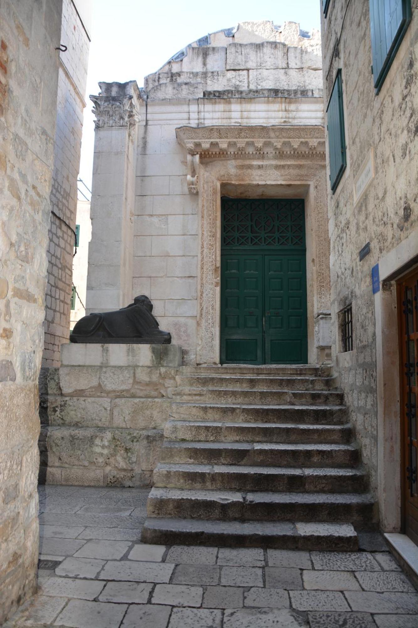 Largo Apartment In The Heart Of Diocletian Palace Split Exterior foto